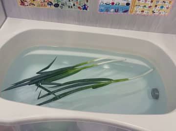 3歳息子が用意した〝菖蒲湯〟に違和感...　母、爆笑の理由に「香りがすごそう」「あったまりますな！」