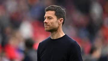 「最後の試合になる」偉業を成し遂げた指揮官が退任を発表、来季は世界最高クラブを指揮か