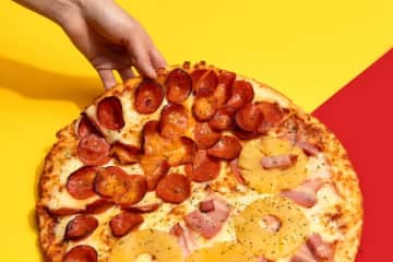 ピザーラ、母の日までの期間限定2種類の「ハート型ピザ」が話題に。「かわいい♡」と反響