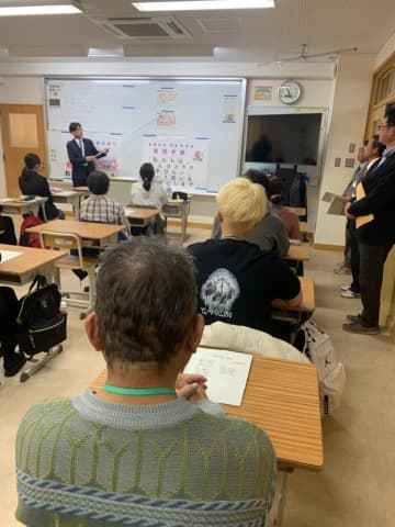 滋賀＝湖南市に県初の夜間学級＝外国籍生徒の学び直しの場に＝《下》学齢過ぎた外国人にも教育の機会