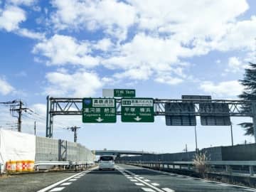 仮眠の理想は“15分”…眠気と疲れを感じやすい「長距離ドライブ」の注意点を専門家が解説