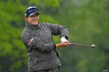 岩井千怜が首位と3打差でターン 原英莉花、竹田麗央、勝みなみは4打差で週末へ