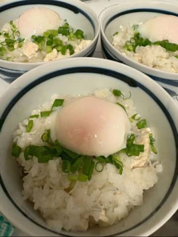 豆腐1丁丸ごと入れて炊いた豆腐ご飯でコメ不足を乗り越えよう！