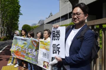 性的暴行…女性が2度も悲劇、乱暴した公設秘書は自死　「女性が抵抗し尽くした証明はない」と主張した国の賠償が確定　タクシーや路上で触られ、抵抗できずホテルに連れ込まれた女性「被害届から5年、認められ満足」