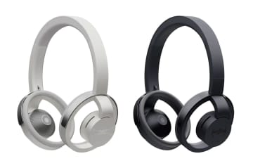「nwm ONE」にスター・ウォーズ限定モデルが登場！ 光と闇をまとう2種のオープンイヤー