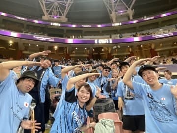 【J1川崎のスタジアムMC小森すみ恵の「ACLEサウジアラビア遠征体験記」(3)】歓喜の準決勝で見た「美しさすら感じる光景」。一生忘れられないジェッダでの「バンザイ三唱」の体験も！