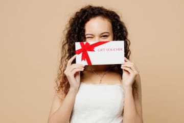 発行から「10年以上」経っている百貨店の商品券はまだ使用できる？百貨店の商品券が「使えなくなる」ケースとは