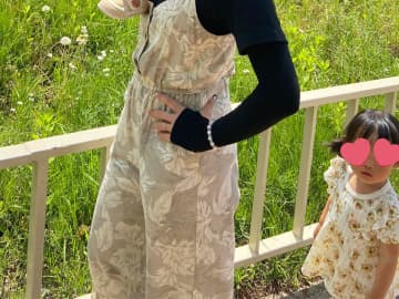妻「かわいく撮ってくれや」　夫が撮影した家族写真に「笑っちゃった」「戸愚呂兄弟かな」