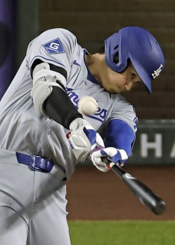 大谷、12号勝ち越し3ラン　菅野4勝目、佐々木は5失点