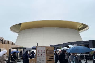 なにわ男子＆Ａぇ！がサプライズ登場、万博で「おかべろ」公開収録