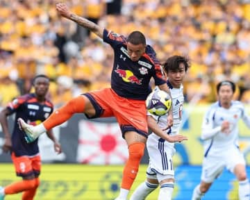 ８戦無敗の仙台に「何もさせなかった」。３発完勝のRB大宮に元日本代表MFも驚嘆。今季の変化にも言及「ボールを持つ目的が変わった」
