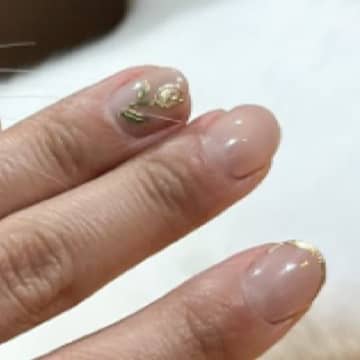 『ネイルを変えました』報告をしようと撮影していたら、猫が…思わず爆笑の"瞬間"が153万表示「いてぇなｗｗ」「がっつりいかれてるｗ」