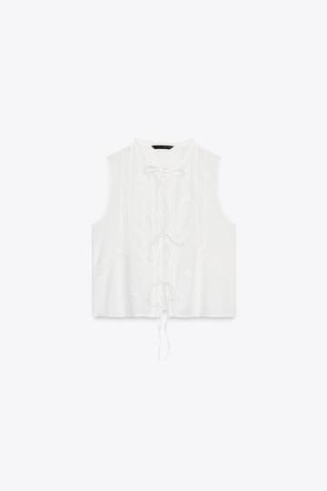 今、【ZARA】で売れている！ デザインが可愛い「人気トップス」って？