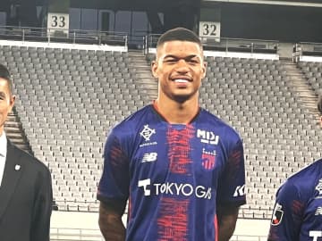 【FC東京 1-0 神戸】長友佑都もガッツポーズ、OFRになった時点で勝負あり。90＋13分、マルセロ・ヒアンの決勝PKで今季初の連勝