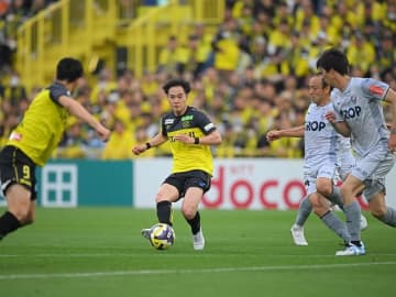 「予想以上に速くて、上手くて」岡山指揮官が柏の“ボール回し”に脱帽。０－２敗戦で６戦未勝利「受け入れるしかない」