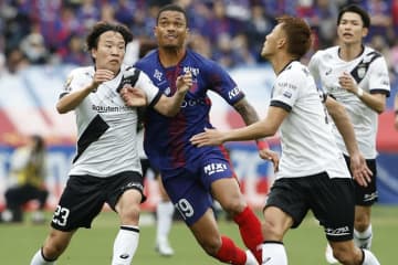 90＋13分の劇的PK弾でFC東京が勝利。VARに泣いた神戸は今季リーグ戦で初の連敗