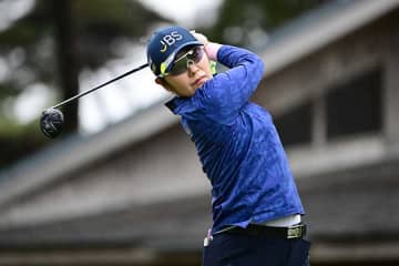 39度の熱、棄権勧められても「メジャーだから」　39歳藤田さいきが「-10」で首位堅守、完全Vに王手