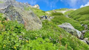 登山初心者がまず揃えるべき道具3点「登山靴・バックパック・レインウェア」 選ぶポイントとNG例で解説