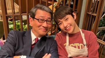 【ステキな親子】中井貴一“娘”との親子ショットを公開！時を経て関係性が変わった2人の笑顔に「エモい」の声『続・続・最後から二番目の恋』