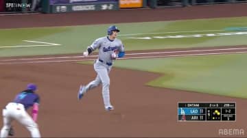 大谷翔平の特大3ランに二塁手、振り向きもせず「ガックシ」 大谷が通過する目の前で…肩を落とし呆然の瞬間