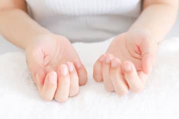 男女問わず“爪の清潔感”が印象を左右！日常のケアとおすすめアイテム