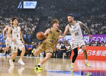 琉球、島根下し準決勝へ　バスケのりそなBリーグ