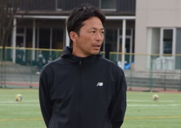 信濃国の公務員を辞し、埼玉きっての才能の宝庫を指導することになった46歳・昌平高校サッカー部の芦田徹新監督