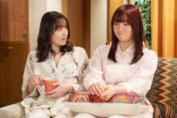ドラマ『彼女がそれも愛と呼ぶなら』伊麻（栗山千明）の娘・千夏（小宮山莉渚）は恋人の過剰な愛情表現に思い悩む…　第6話見どころ