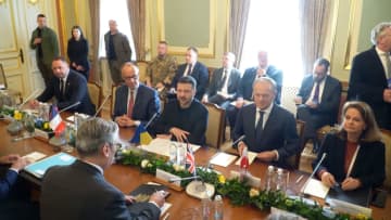 ウクライナ・ゼレンスキー大統領 欧州4カ国首脳と会談　ロシアに「30日間の無条件の停戦」要求へ
