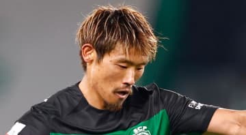 30歳日本代表MF、ポルトガル頂上決戦でベンチだった理由を監督が説明「少し心配…」