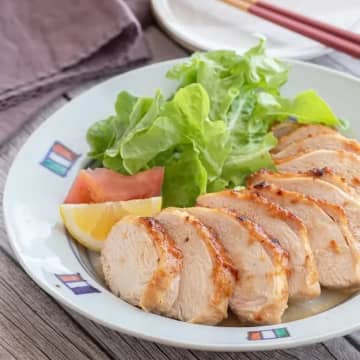 【もうレパートリーに困らない！】しっとりやわらか♡鶏むね肉が主役になる満足レシピ3選♪