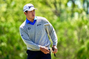 今季2勝目へ松山英樹が4打差5位に急浮上 首位にローリーとストラカ