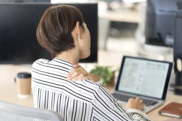 「新入社員の初任給が自分と変わらない」10年勤務でも報酬上がらず…48歳契約社員が語る氷河期世代の厳しい現実