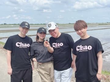 渡辺美奈代、矢島愛弥、矢島名月ら家族総出で田植えショット「楽しみ」「ミナヨ米買いたい」