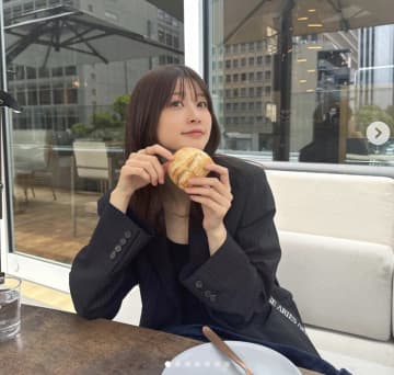 「可愛すぎる私服コーデに"いいね6.7万超！"」めるる、シックなロングブーツコーデにファン大絶賛「黒が大人っぽい」