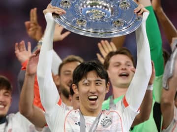 負傷に泣いた伊藤洋輝「来シーズンもまたシャーレを掲げます！」　レジェンドへの感謝も
