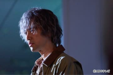 「いつか、ヒーロー」桐谷健太が20年の眠りから目覚め、社会の闇へ立ち向かう！