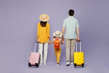 義母から「初孫の顔を見せに来て」と連絡が来たけど、“東京－大阪”の交通費がツライ！「往復6万円」ほどですが、義母側に出してもらえるよう相談しても大丈夫でしょうか？