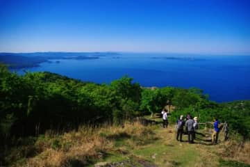 【5月は神の島へ】青い海と旺盛な青葉「絶景とご利益の島・金華山」が登りごろです＜宮城県・石巻市＞