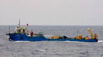 中国船が海洋調査か　尖閣周辺のEEZ内