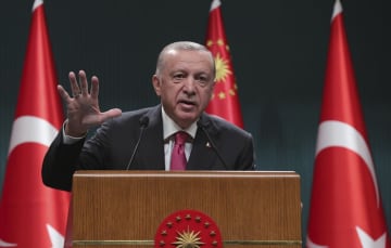 トルコ、直接交渉再開を「歓迎」　プーチン氏と電話