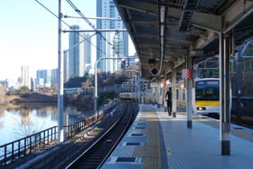 最初に駅メロになったとされる曲はどれ？有力３説を分かりやすく解説
