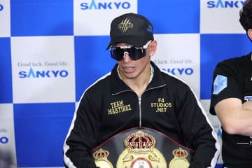 ダウン奪われた王者マルティネスが井岡一翔を称賛「襲撃されたようなパンチ、足がしびれた。凄く強かった」