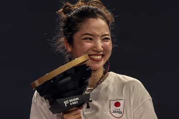 「遂にAwichと繋がるなんて！」パリ五輪金メダリストが“日本のヒップホップ界のクイーン”と共演！ …“まさかのコラボ”にファン衝撃「ヤバすぎる」「鬼DOPE」