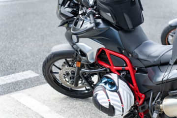 原付バイクがしがちな『危険な運転方法』4選　大事故に発展することも…安全に走るコツとは？