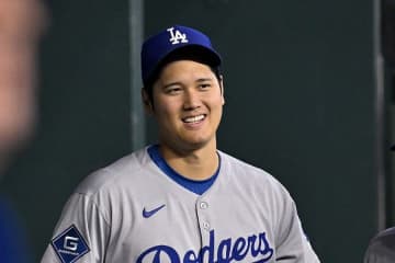 大谷“家族3ショット”に実は写っていた「デコピン」を発見？　「赤ちゃんの服が」母の日に話題