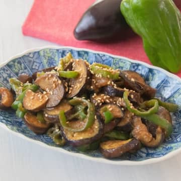 【なすとピーマンがあったらこれ】切って焼くだけ！「ご飯がめっちゃ進む」簡単おかずレシピ