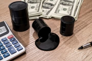 OPECプラスの増産で原油下落!? 逆オイルショックの可能性は?