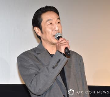 黒田大輔、菅原小春と結婚後初公の場…指輪キラリ　是枝裕和監督の“演技”にダメ出し「これじゃダメだ」