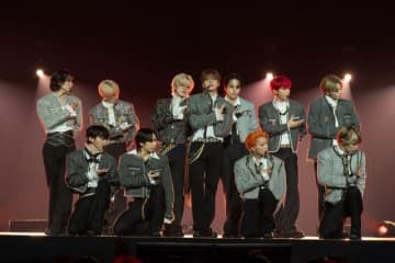 JO1、〈KCON JAPAN 2025〉に出演 最新曲「BE CLASSIC」を圧巻のダンスブレイクで披露